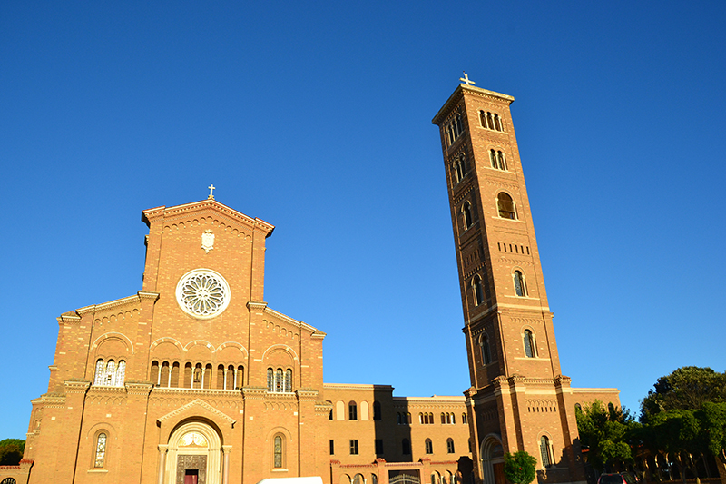 Anzio. Basilica di Santa Teresa del Bambino Gesù
