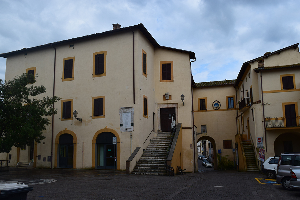 Gallicano nel Lazio. Palazzo Baronale