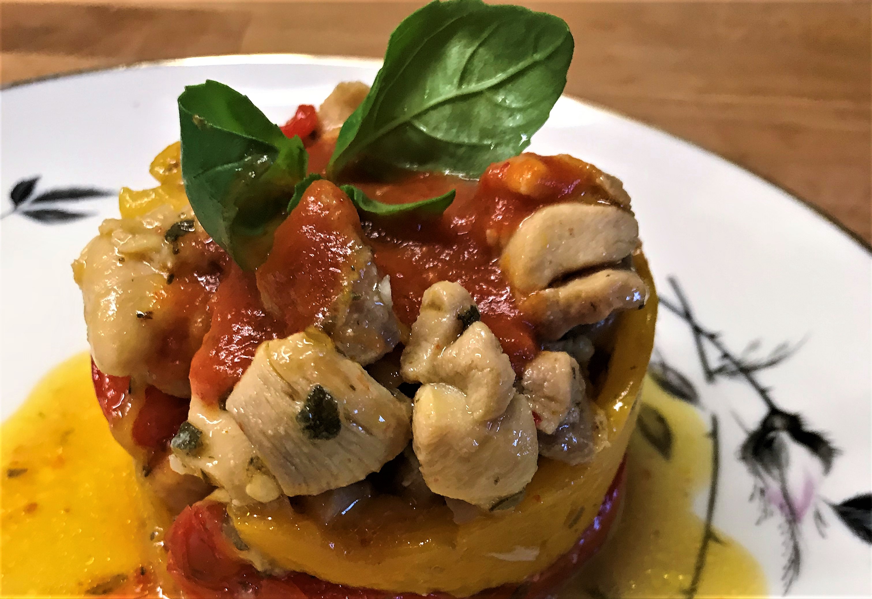 Cosa si mangia a Roma e nelle sue campagne a Ferragosto? Pollo con i peperoni