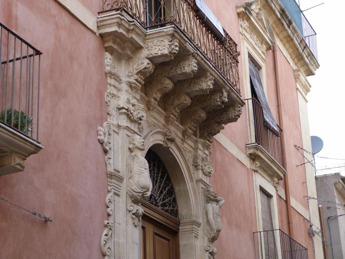 Militello in Val di Catania. Palazzo Niceforo