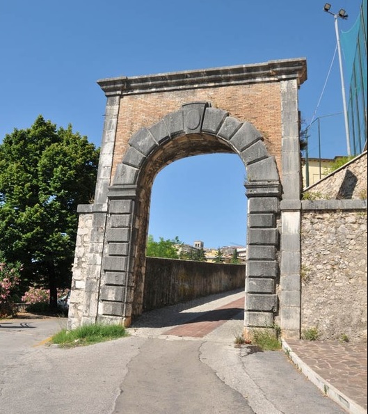 Porta Napoletana by Antonio Grella