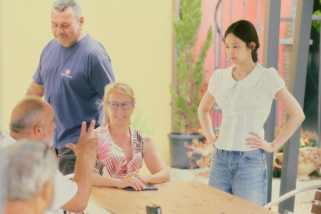 Jennie of Black Pink in Paliano at Donna Vittori - Borgo agricolo