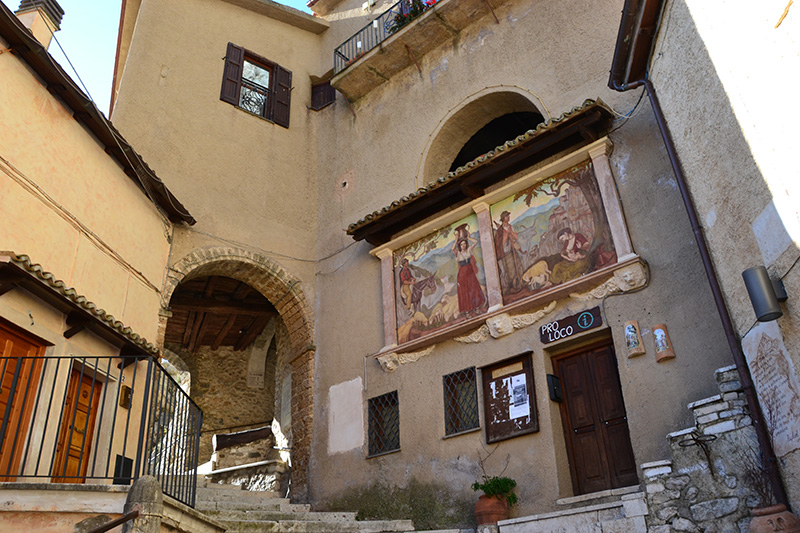 Cervara di Roma. Palazzo del Comune