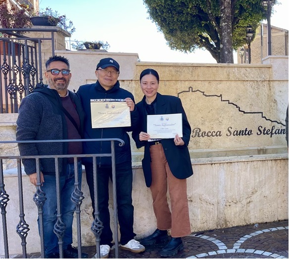 A Rocca Santo Stefano Premio Town Ambasador per 4 artisti Cinesi