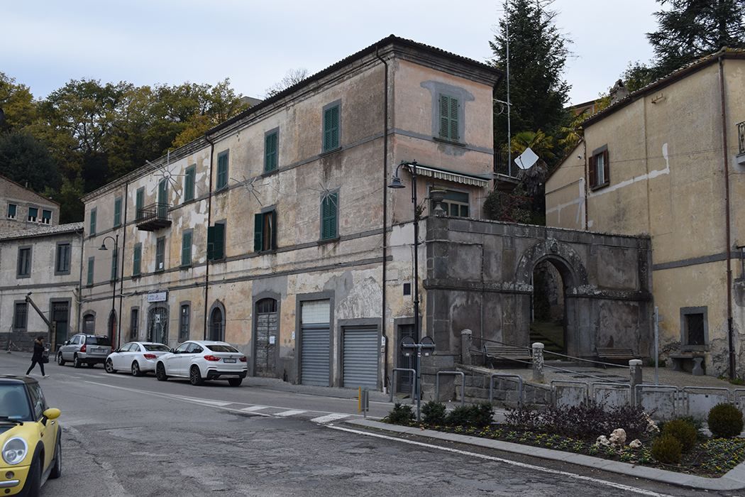Bagnoregio. Porta Albana