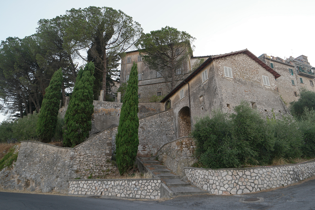 Gavignano. Palazzo Traietto