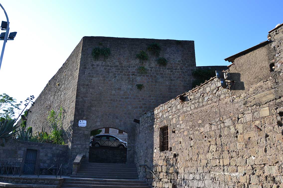 Viterbo. Porta Fiorita