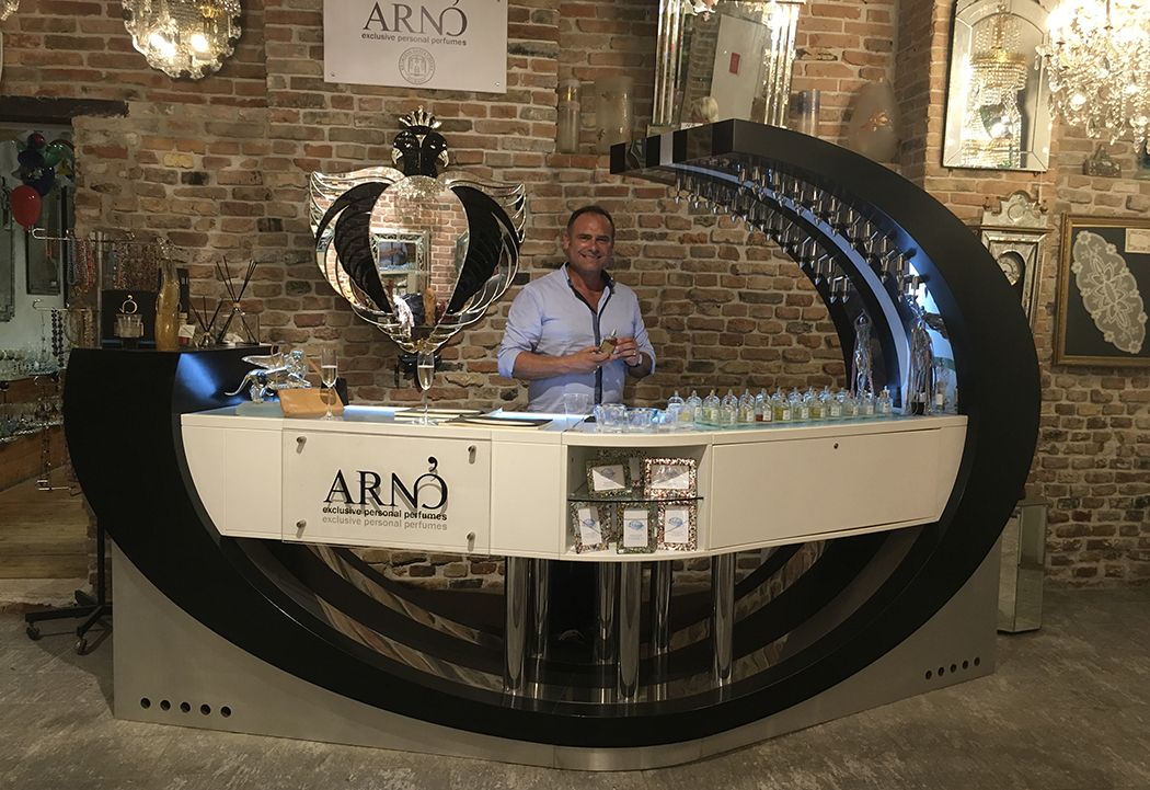 I famosi profumi personalizzati di Arnò a Venezia