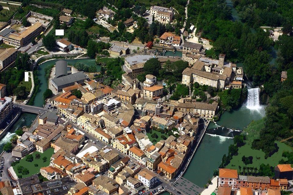 Terra dei 5 miracoli veduta aerea Isola liri